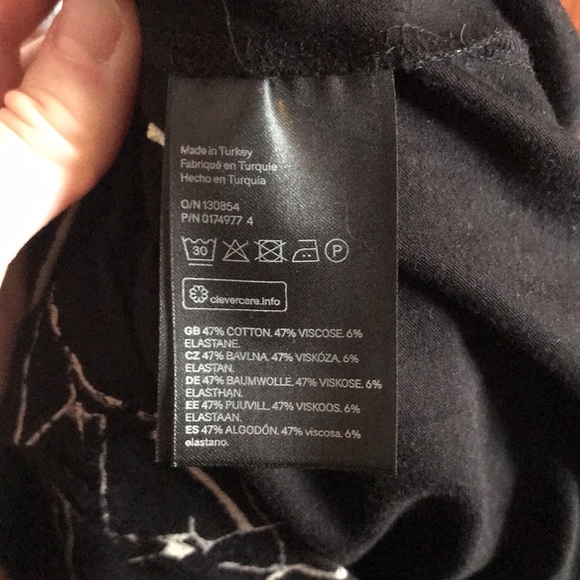 H&M Basics Fitted Long Sleeved Dress - Picture 7 of 7